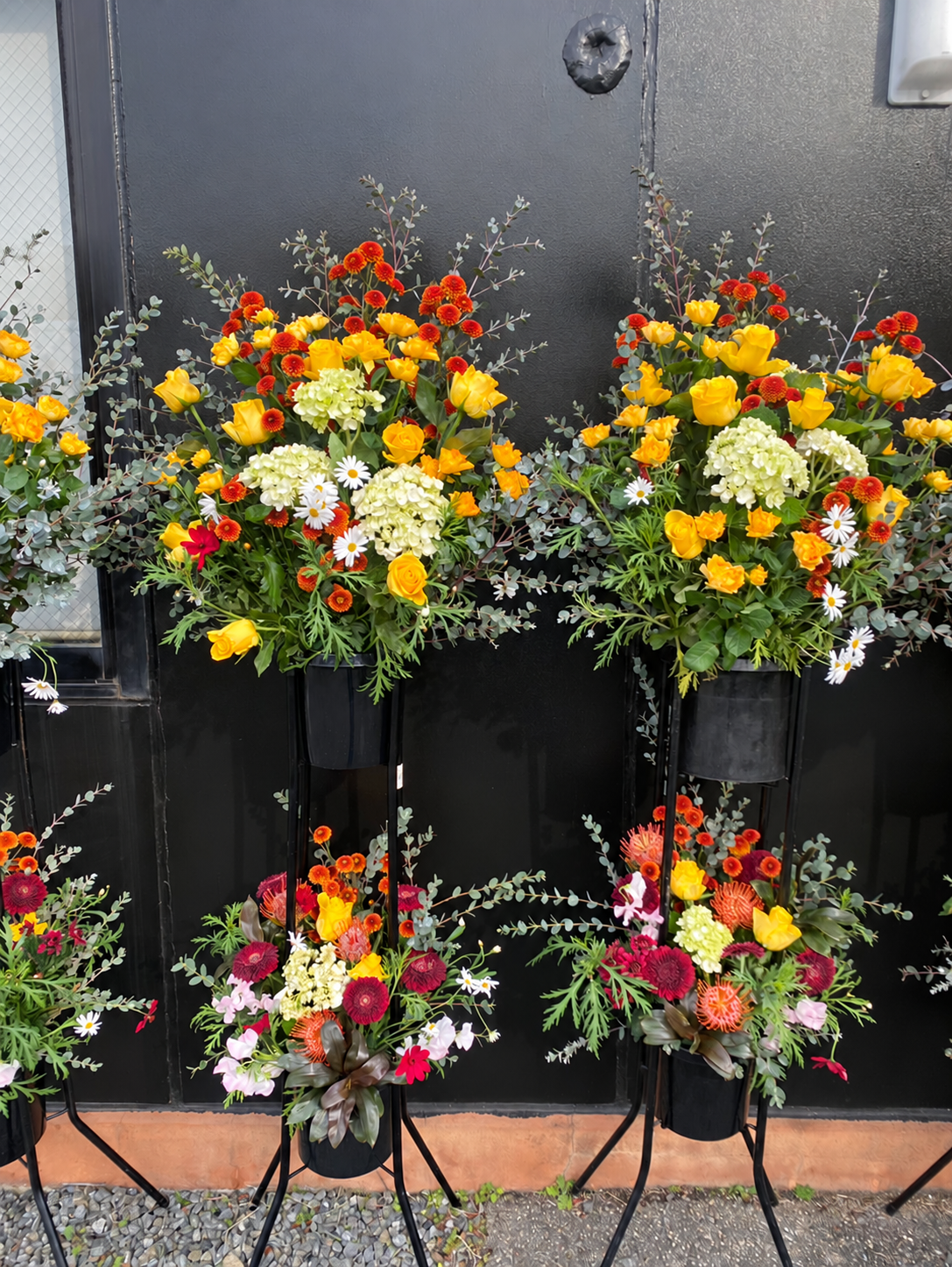 明石市の美容室・ネイルサロンの移転祝い向けスタンド花